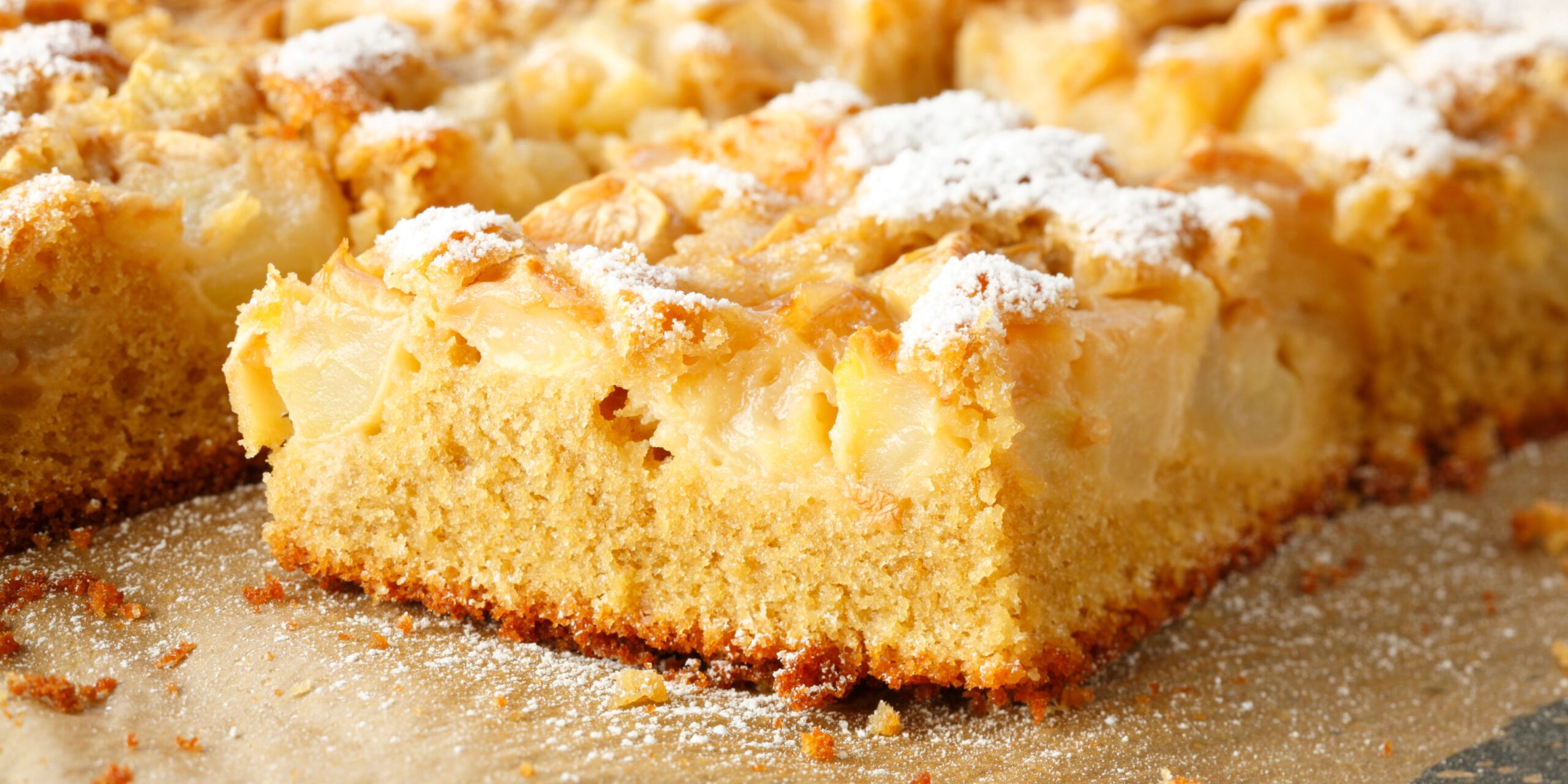 Apfelkuchen mit Puderzucker